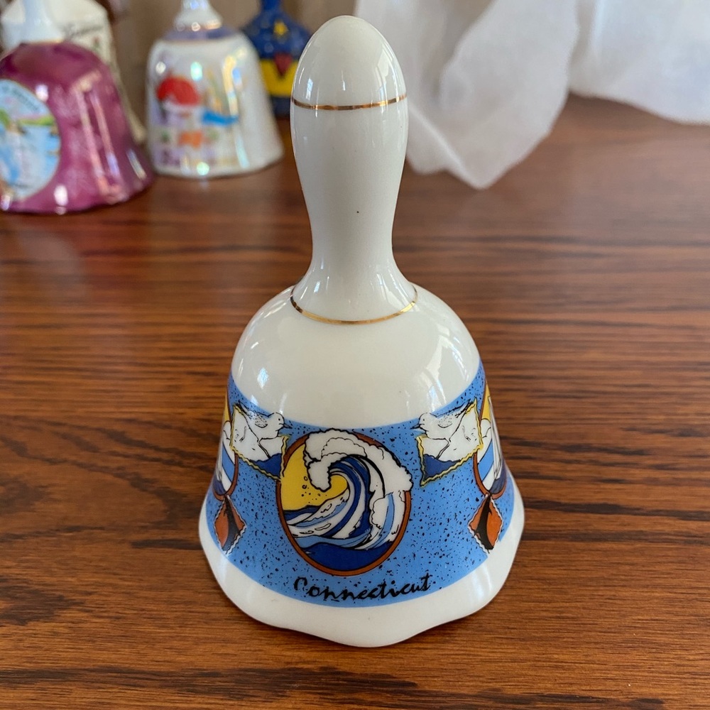 Connecticut tourist bell